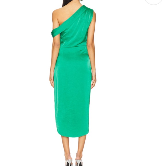 Elliatt Roni Midi Dress in Green Mango - Picture 3 of 11